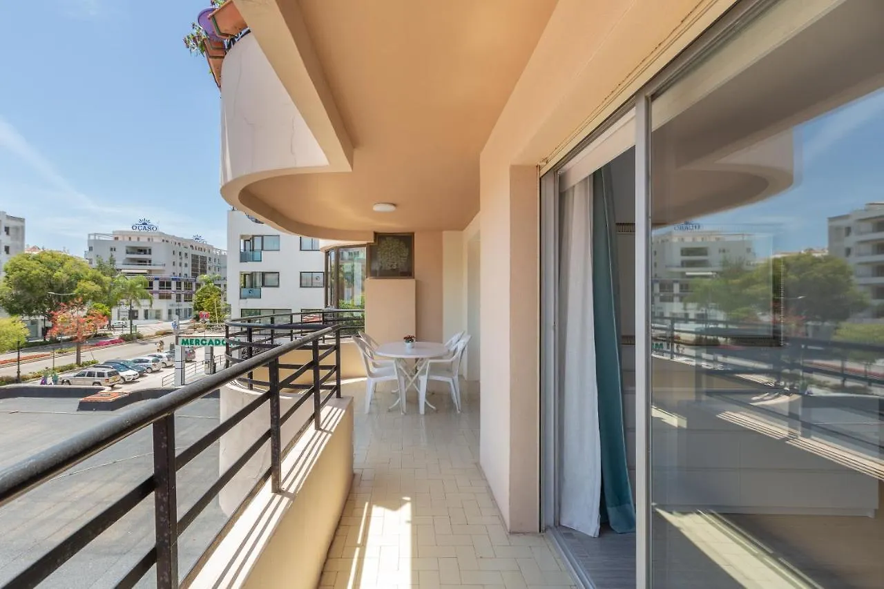 Marbella Suites 0*,